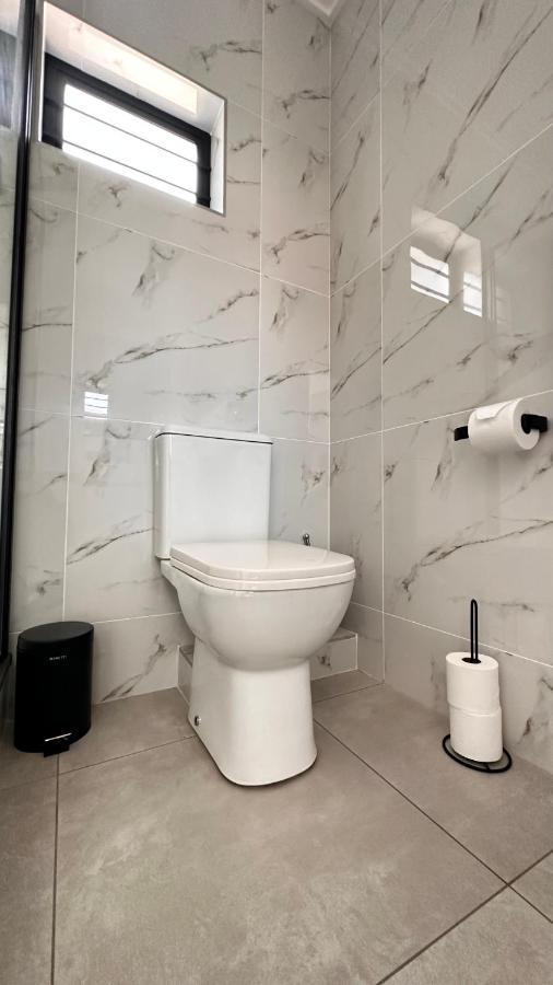 Stylish Executive Apartment With Power Backup Johannesburg Eksteriør billede