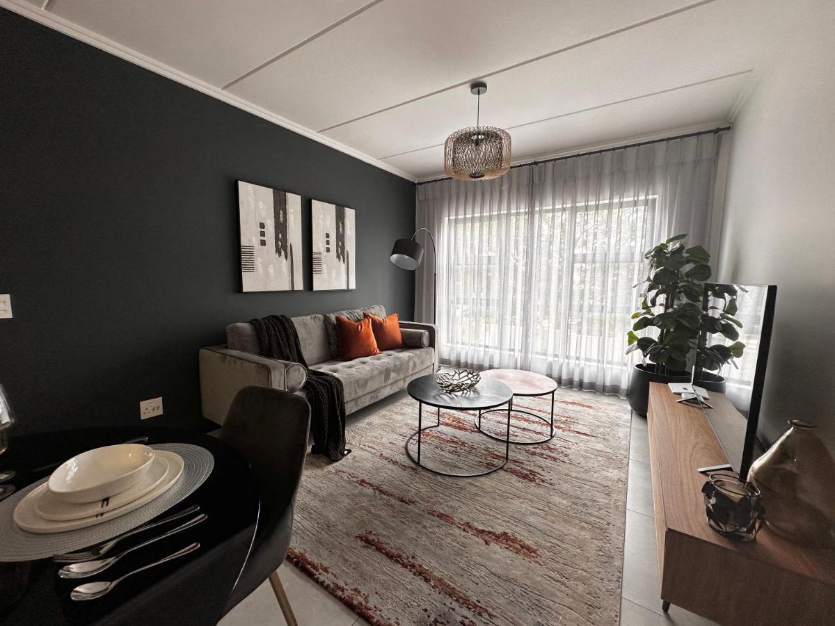 Stylish Executive Apartment With Power Backup Johannesburg Eksteriør billede