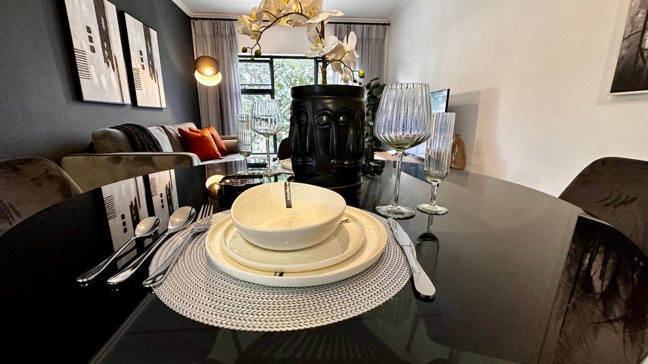 Stylish Executive Apartment With Power Backup Johannesburg Eksteriør billede